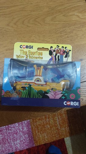 Corgi yellow submarine - yellow, 1:76