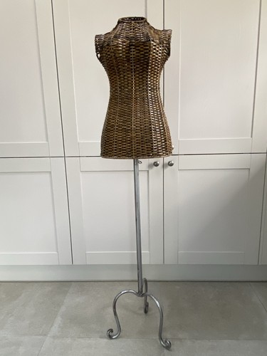 Decorative mannequin female - decorative,