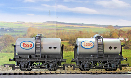 Pair hornby esso tanker - ,