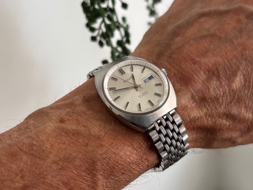 Vintage 1970s accurist - vintage,