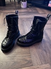 Dr Marten 1490 Pyramid Stud