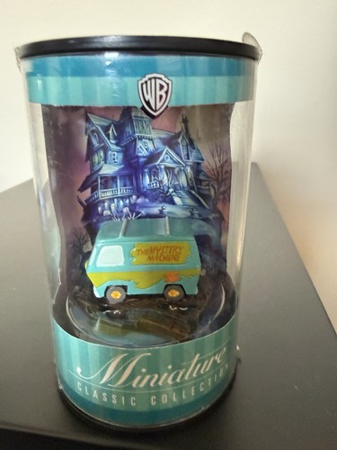 Warner brothers miniature - warner,