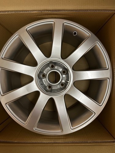 Genuine audi rs4 5jx18h2 - genuine, 8.5jx18h2