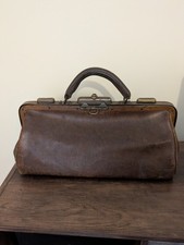 Vintage Tan Leather Gladstone