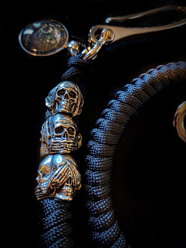 Skulls hear speak see evil - skulls,,