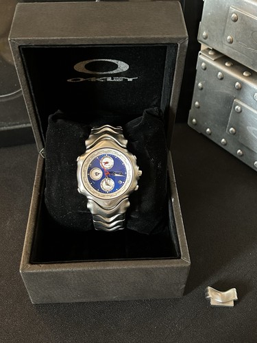 Genuine oakley gmt - oakley, honed