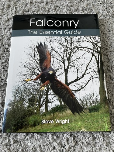 Falconry the essential - the,