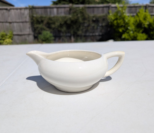 Clarice cliff vintage cream - cliff,