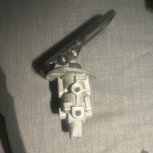Ky1916 foot brake valve and - ky1916/5,