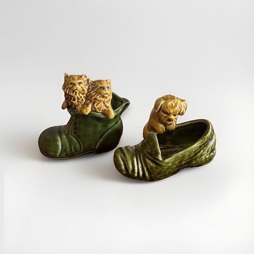 Sylvac dog cat shoe plant - dog, pot