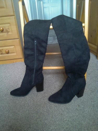 Ladies size black thigh - size,