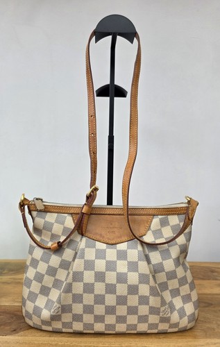 Authentic louis vuitton - louis,