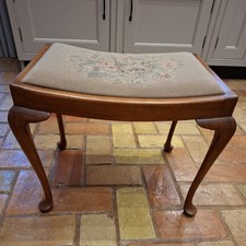 Queen Anne style dressing