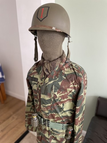 Reproduction type army - reproduction,
