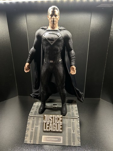 Hot toys justice - hot,