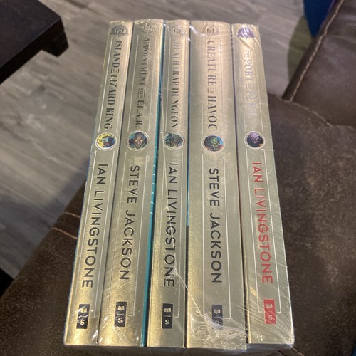 Fighting fantasy books lot - fantasy,