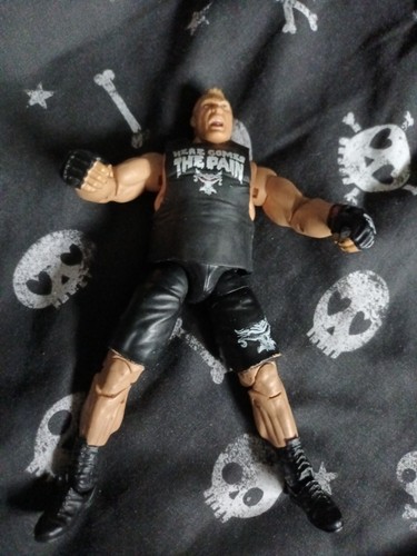 Wwe elite brock lesnar - brock, with