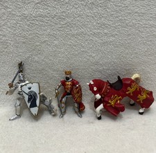 Papo 2 knights 1 horse figure