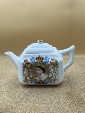 Norfolk China Queen England