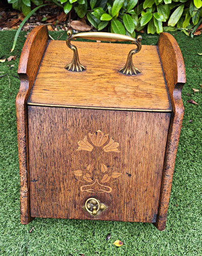 Wooden ash bucket brown with - wooden,