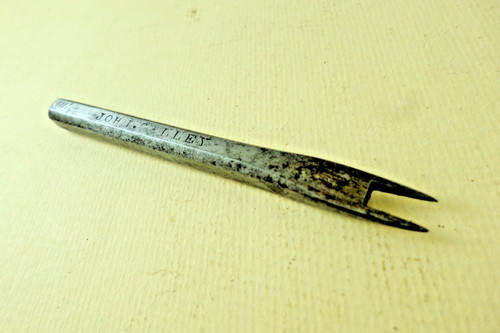 Vintique twin pricking - twin-pricking, iron