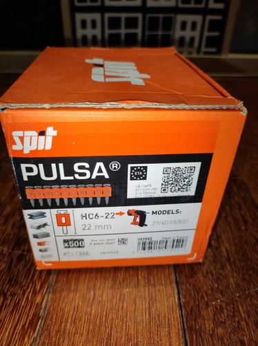 Spit pulsa nails - spit,