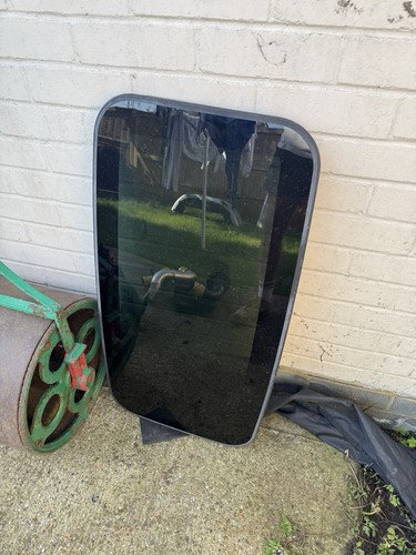 Volvo c30 sunroof glass - volvo,