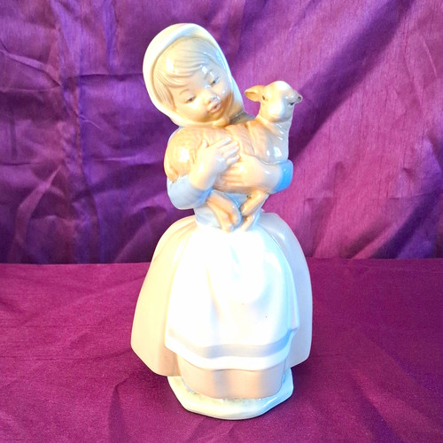 Nao lladro girl with - by,