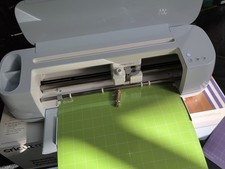 Cricut Maker 3 Off + Accessories - Parts Cutting Machine