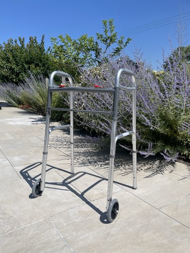 Foldable walking frame - foldable, by