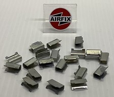 21 AIRFIX MOTOR RACING MRRC METAL TRACK EDGE FIXING CLIPS (LOOSE) 5061