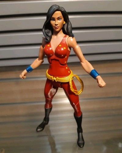 Universe wonder girl - universe,
