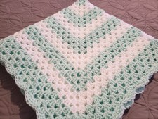 3MG)   Green & white hand