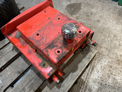 Hydraulic oil tank cap - oil, x