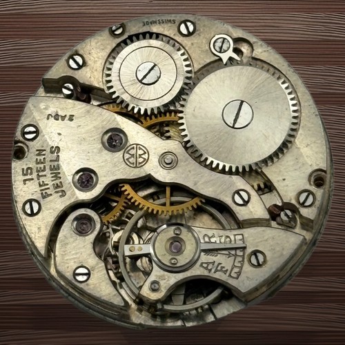 Majex 585 watch movement - 585,