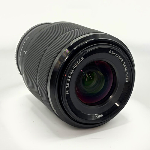 Sony 70mm 5 - f/3.5-5.6, oss