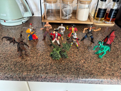 Bundle figures knights - of, figures,