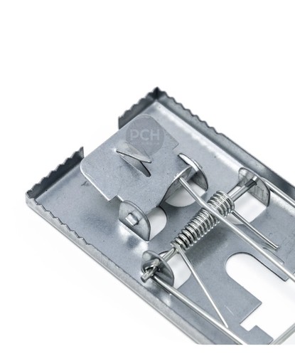 Mouse catching metal traps - x,