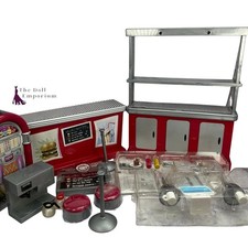 Bratz (2004) Doll - Krazy Kool Retro Cafe Playset