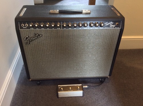 Fender twin guitar amplifier - twin,