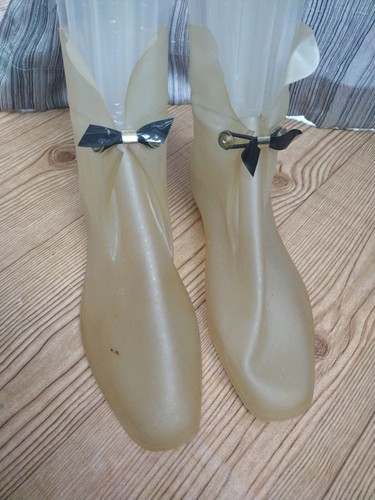 Vintage rain dears rubber - rain,