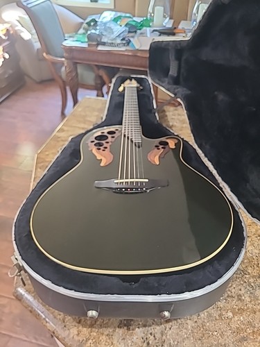 Ovation adamas 1597 - ,