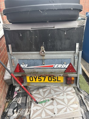 Erde trailer 102 - erde, wood