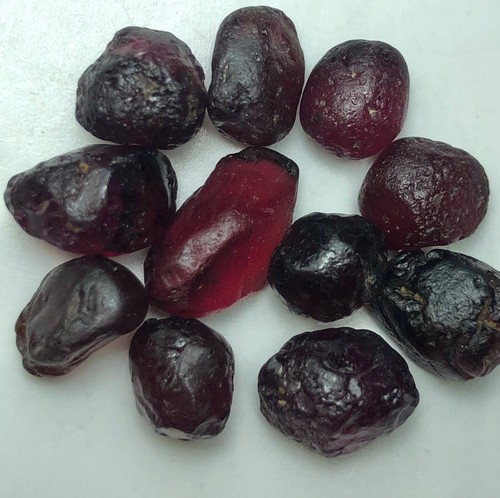 Rhodolite garnet rough - garnet,