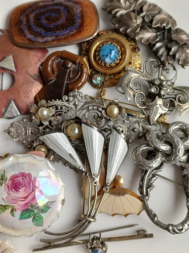 Joblot jewellery brooches - joblot, jewellery.