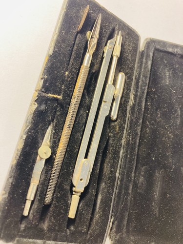 Vintage compass drafting set - compass,