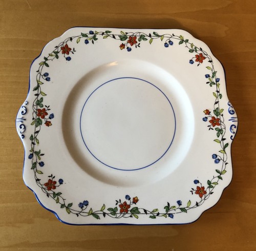 Lovely vintage gladstone - lovely, china