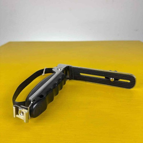 Corner bracket flash - corner,