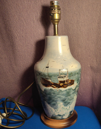 Cobridge stoneware lamp with