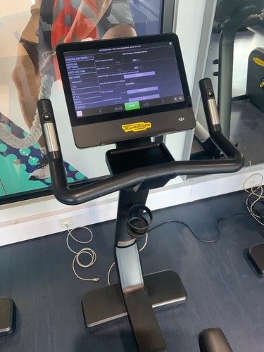 Technogym excite bike live - technogym,